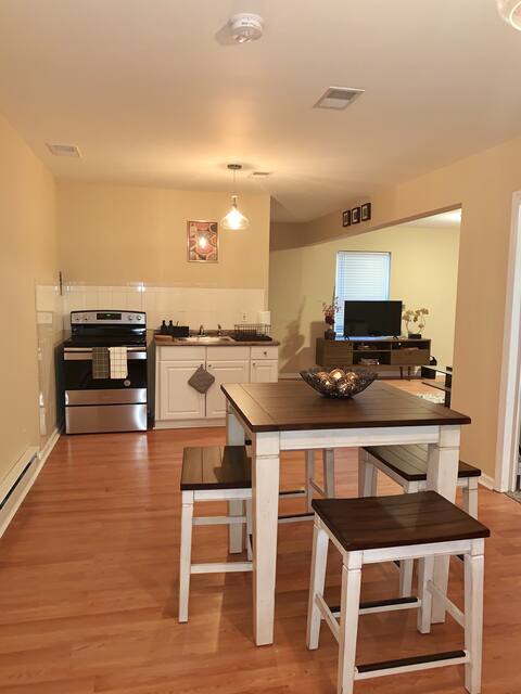 Luxury, modern Apartment near EWR Airport and NYC