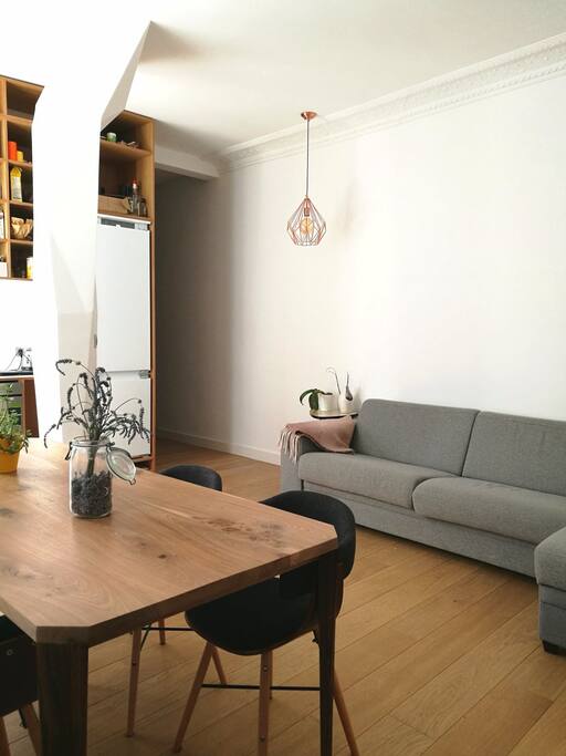 Large living room for 6 persons