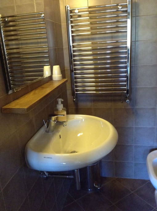 Il bagno della camera