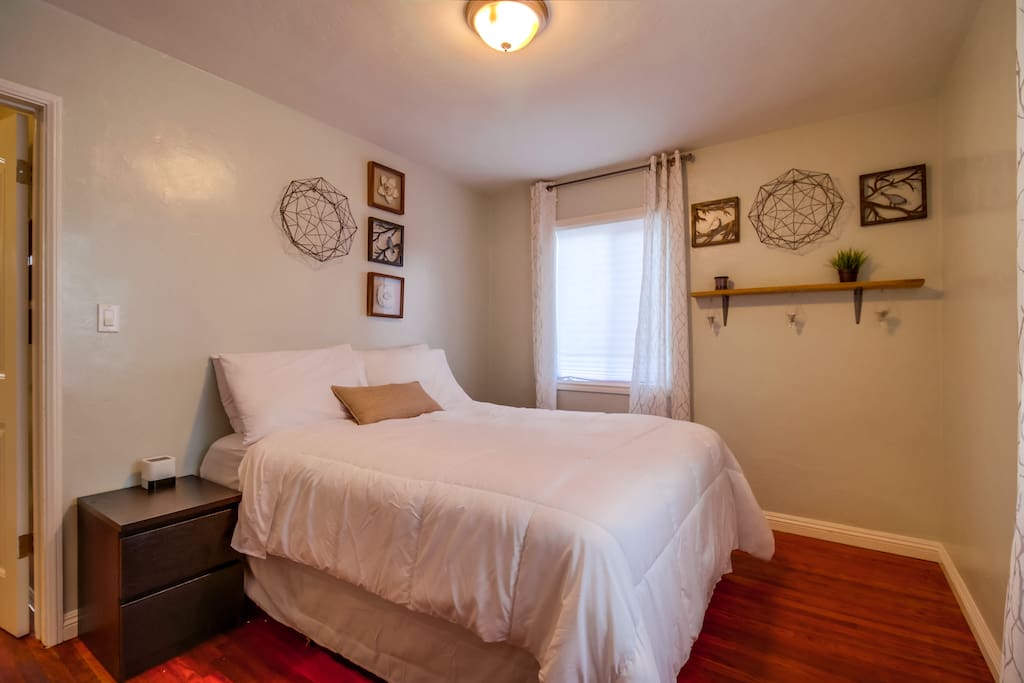 Bedroom #1 w/ Queen size bed
