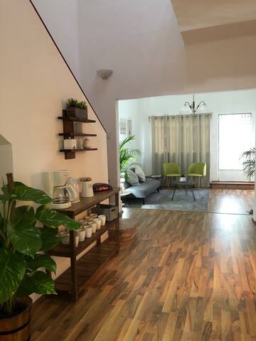 Casa Parque España – 5 Recámaras/3 Baños gallery image 2