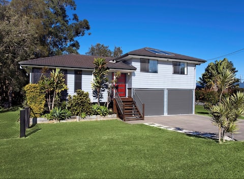 Urunga Getaway - Town Centre Acreage