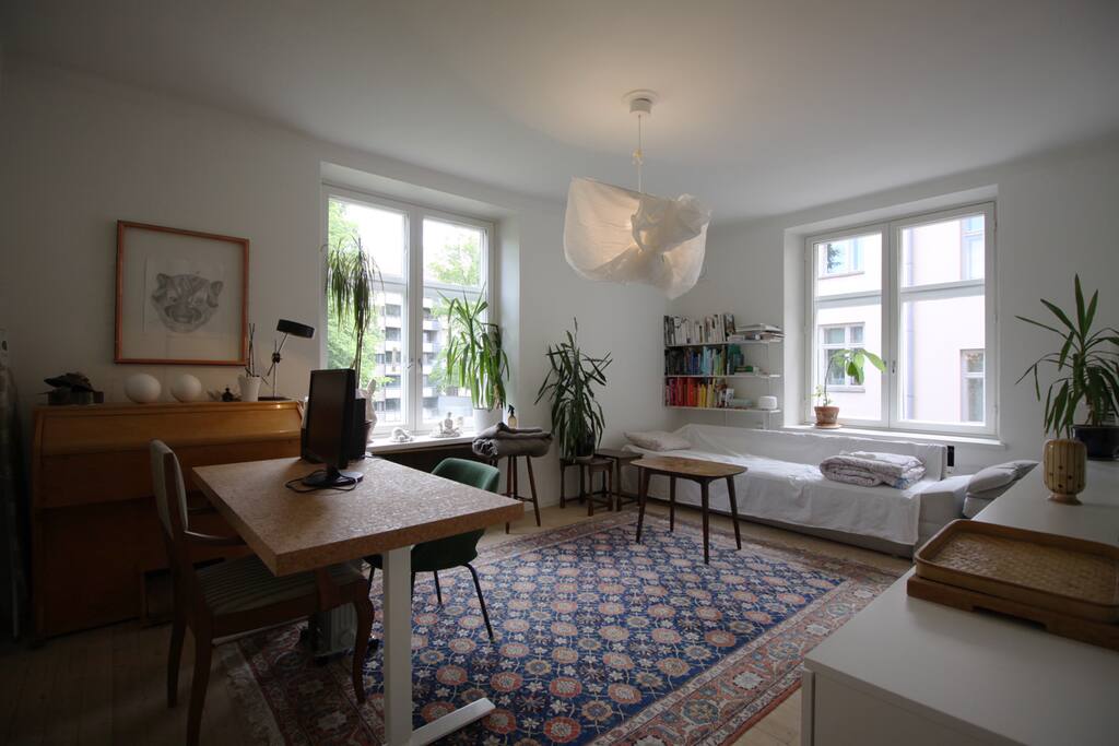 Atelier - with space for working as well as a sofa for an extra guest.