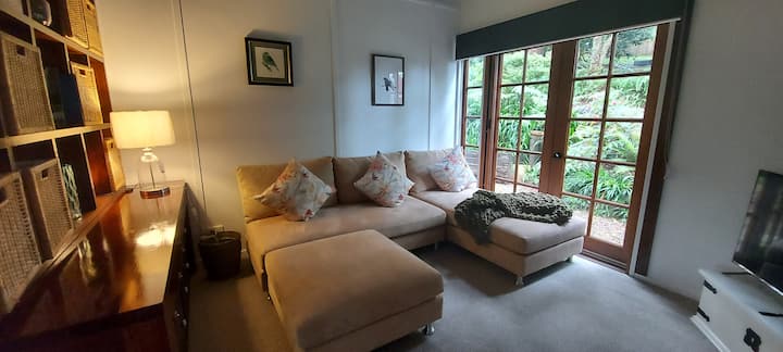 Kiki's Cottage, Reesville.  5 Minutes To Maleny - Maleny