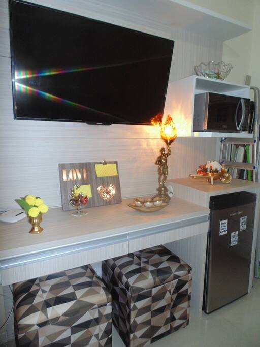 TV, Frigobar, Microondas, Ar condicionado