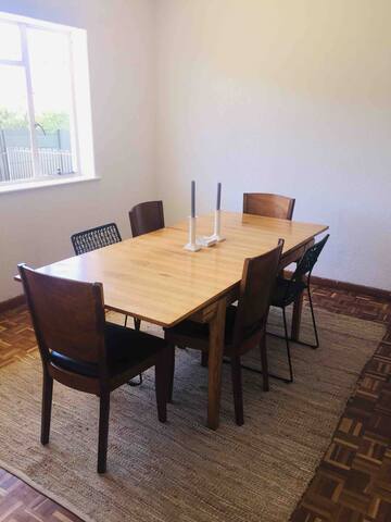 3 Bedroom Family Home with Pool in Cape Town gallery image 4