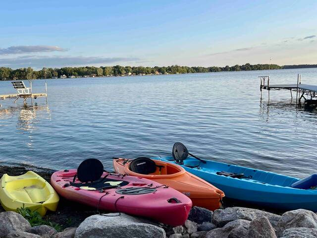 Large lakefront home on very desirable lake! gallery image 3