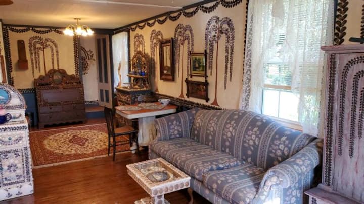 The Country Decorator Holly House - Prince Edward Island