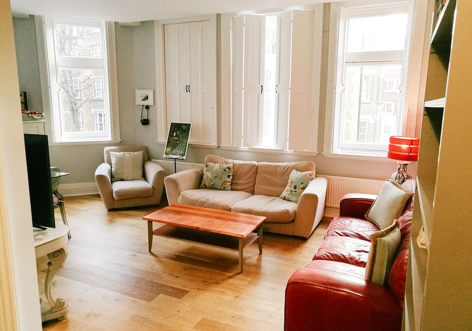 Spacious lounge and dining area for socialising