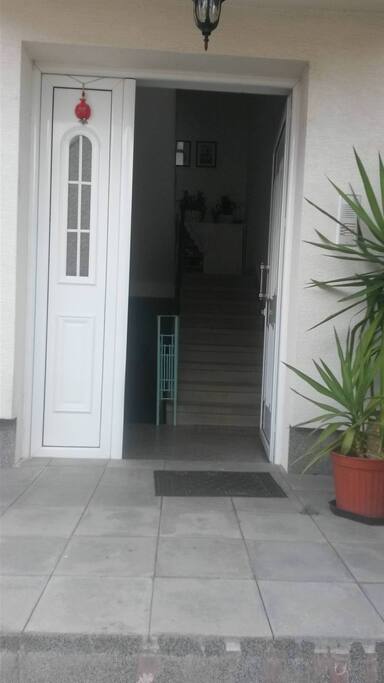 entrance 2