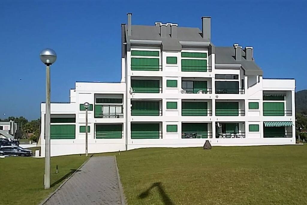 Aspeto exterior do prédio-Aldeamento Torricentro