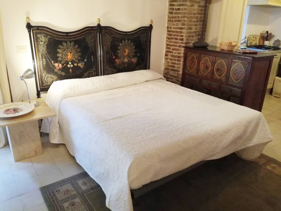 2018 UPGRADE--Le Scalette is now fitted with a Full Size (160x190) bed and new mattress