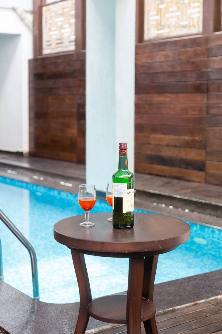 Pool party time!!