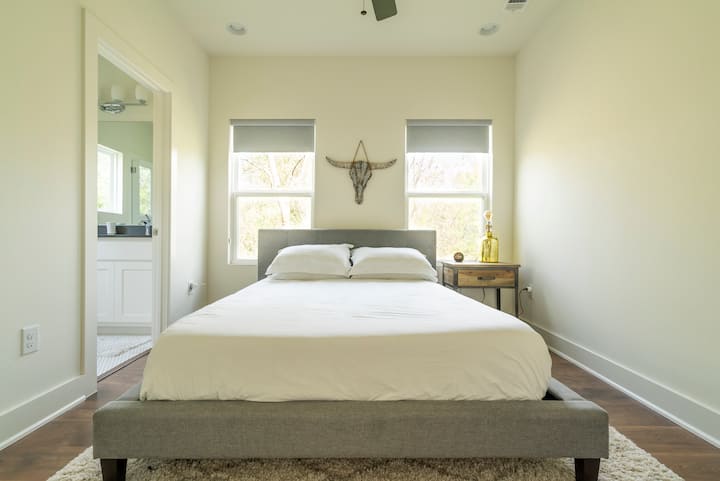 Spavaća soba 1: Madrac veličine 150 - 179 cm (ovo je stara slika, novi krevet je još bolji!)