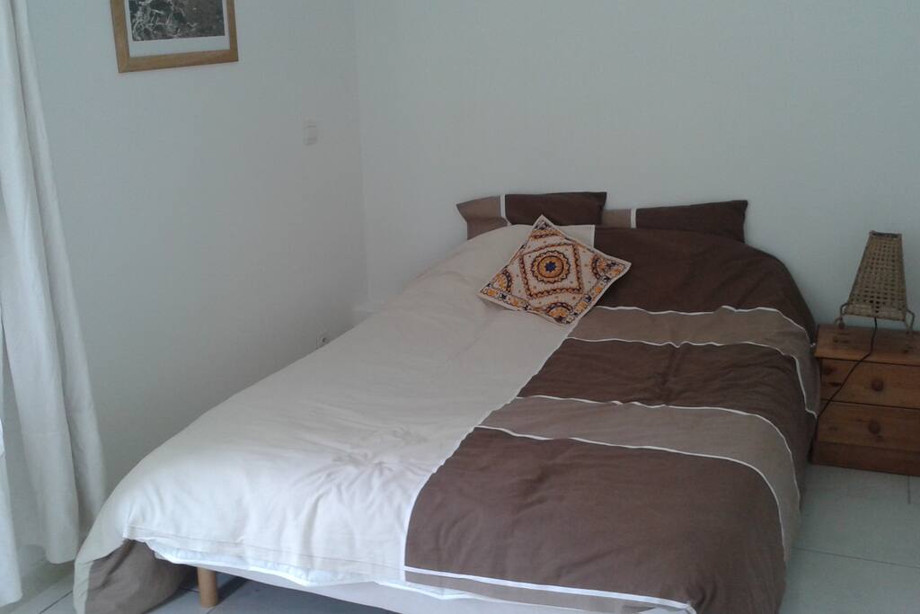 Chambre avec penderie
