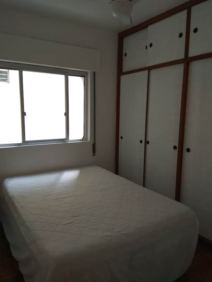 غرفة النوم 1: سرير مزدوج