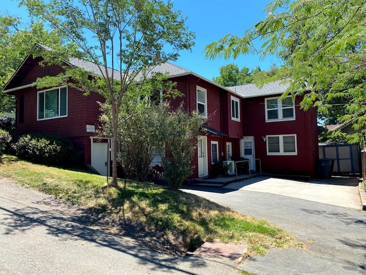 "Downtown Auburn Getaway" Houses for Rent in Auburn, California