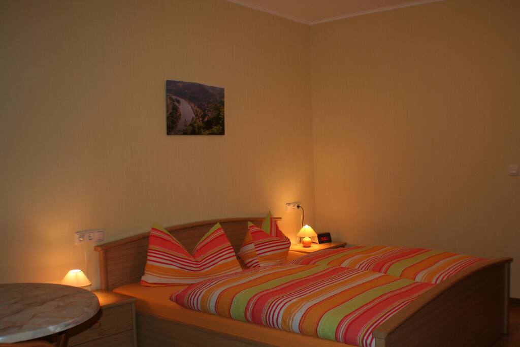 Das geräumige Gästezimmer