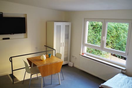 Apartment in Altstadt-/Messenähe, zentral & ruhig