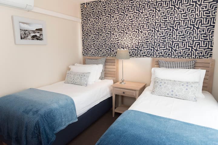 Schlafzimmer 2
