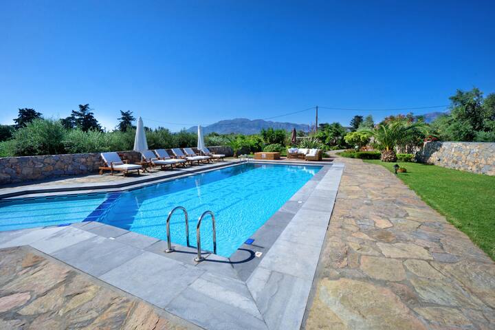 Villa Litsarda, 4 BD, 4 BA, private pool of 70 sqm gallery image 3