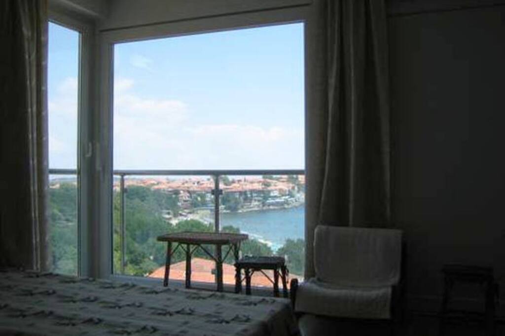 Room 1 double bed