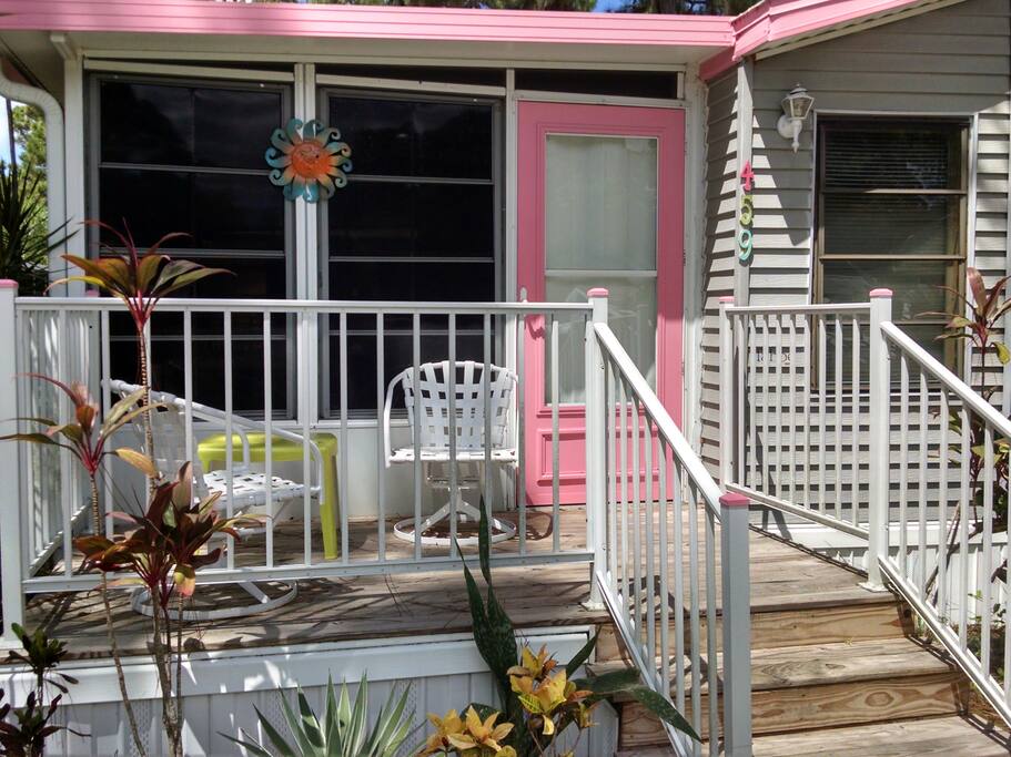 Hardwood deck with private front porch!