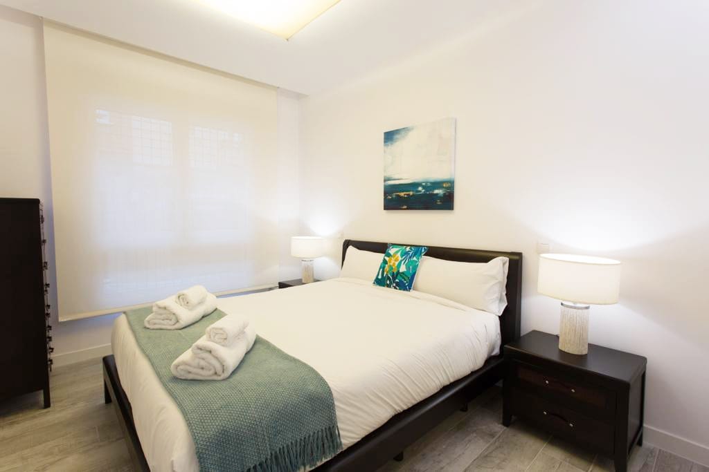 Главна спалня с легло от 1 метър x.