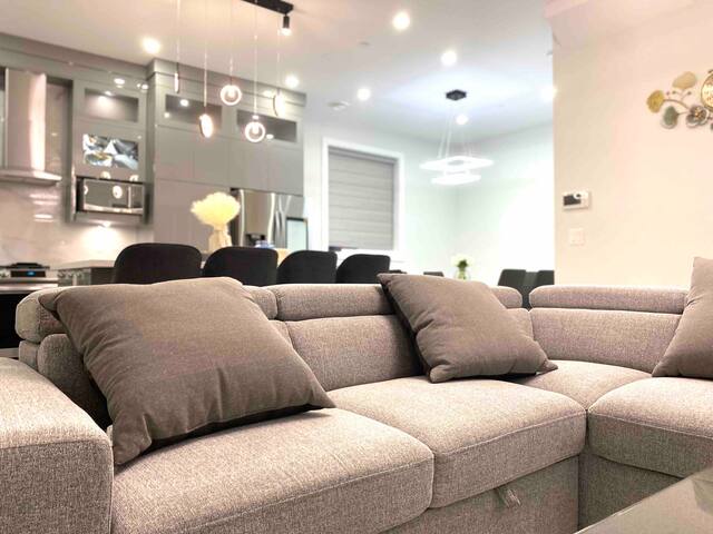 NewHouse@PNE-BigBackyard+FreeGarage+Cruiseship gallery image 2