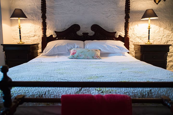 5 фута четири плакатно легло.