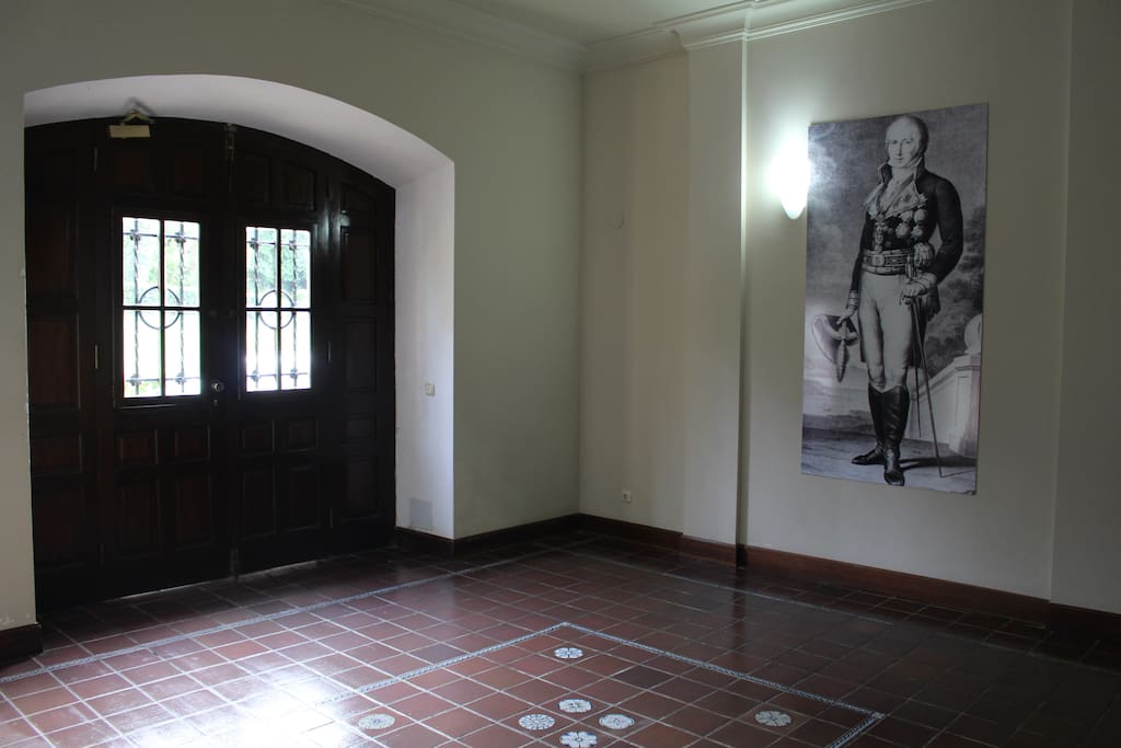 Portal - Imagen del Príncipe de la Paz Manuel de Godoy (Mando Construir)