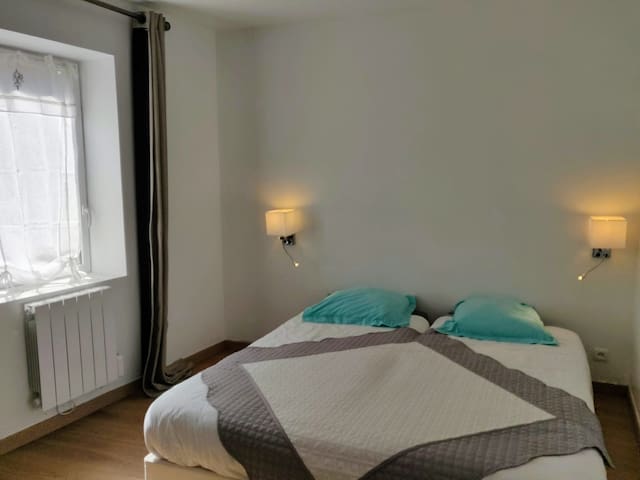 Airbnb Paris Vacation Rentals Places To Stay île De