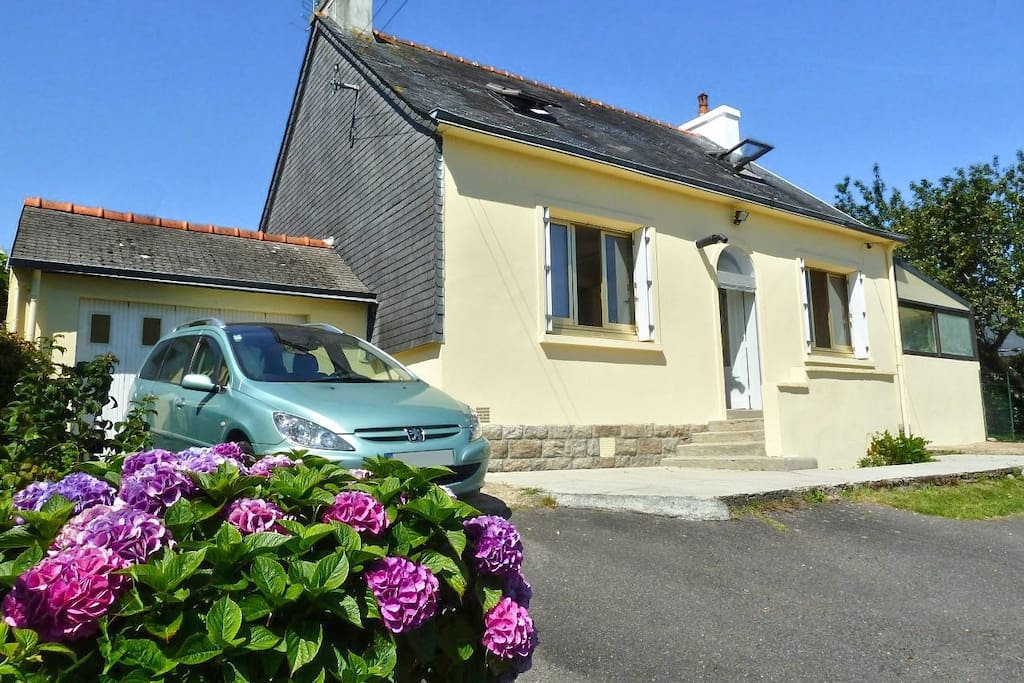 Façade avec Parking