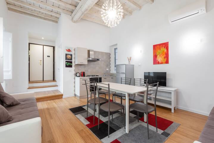 Restored Apartment- Stunning Pantheon View gallery image 3