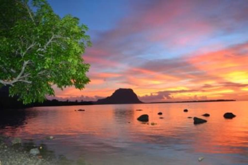 Sun setting on Le Morne- taken today en route to 21LG www.homerentals.mu