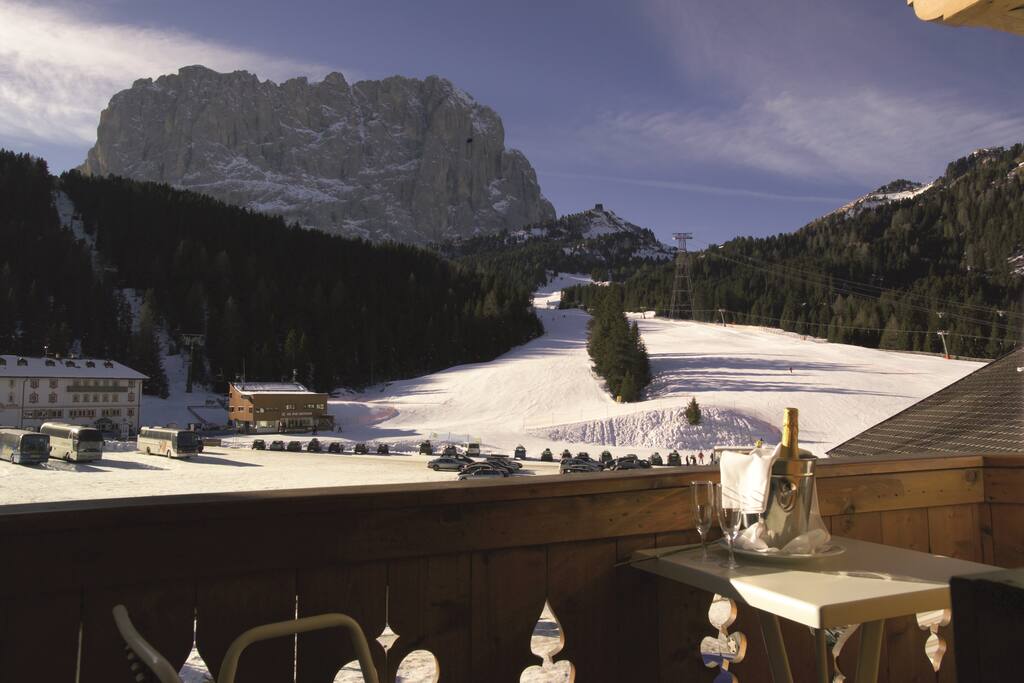 Balkon mit Langkofelblick