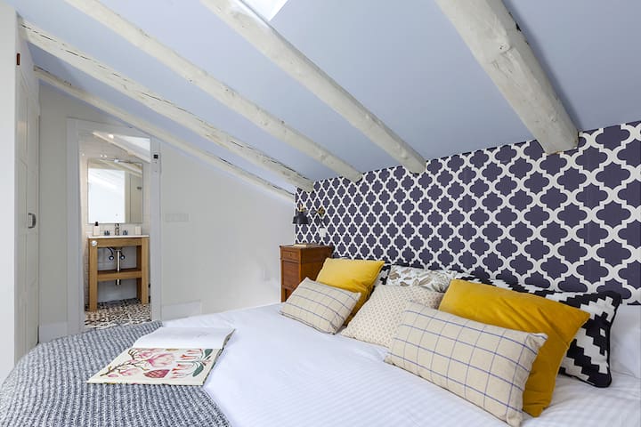 4A · Ático de diseño 2 habs en pleno centro. 4A. gallery image 5