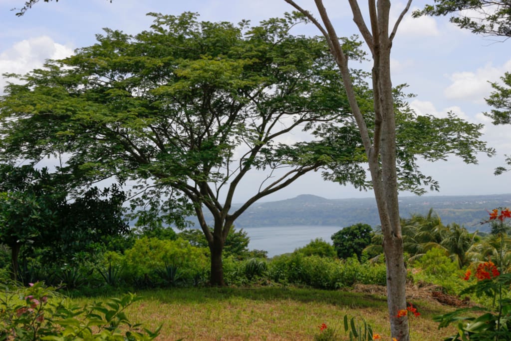 The view to the craterlake and Masaya