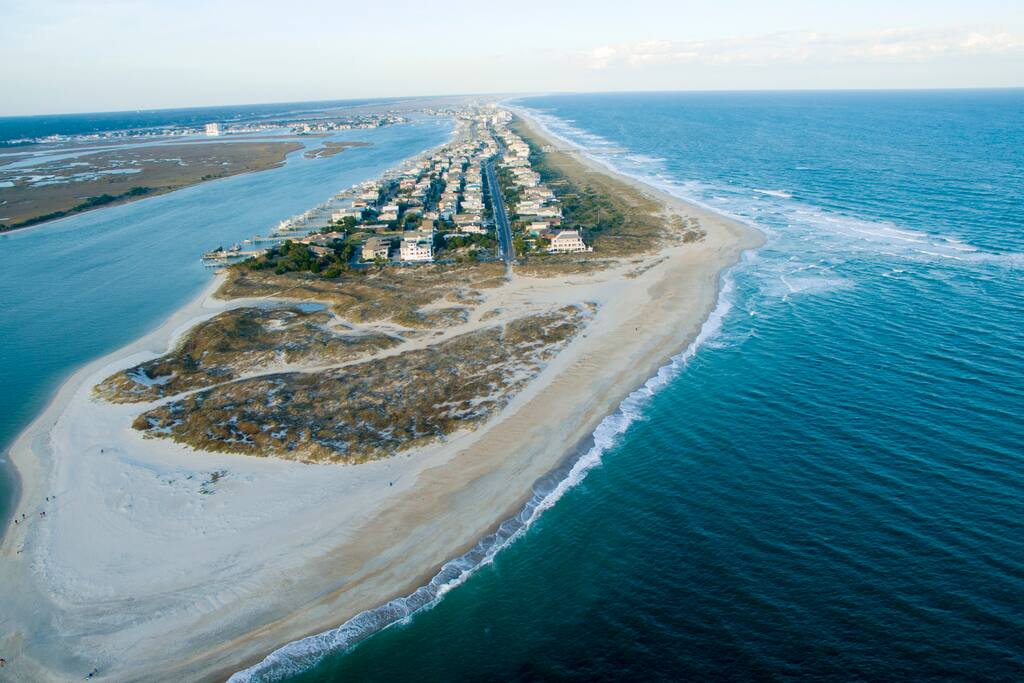 view from the south end ... we are 3rd house from the end One house back from beach