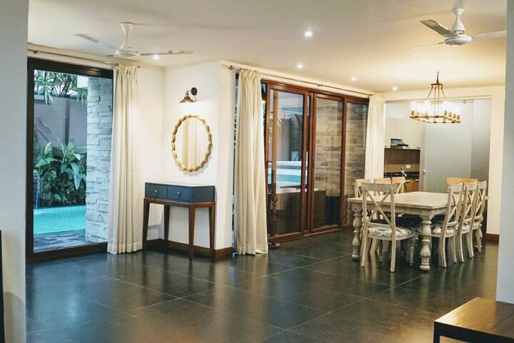 Living room image 1