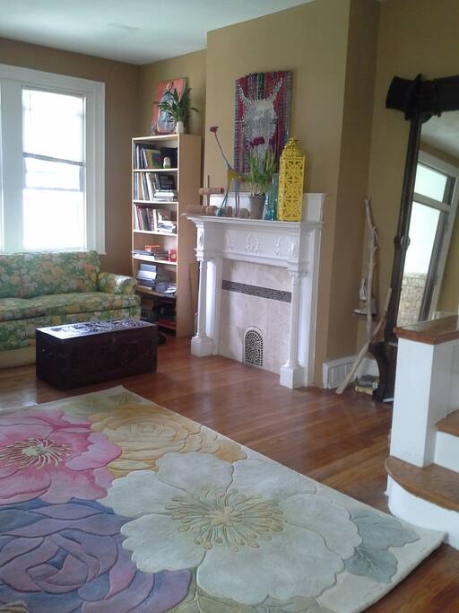 Beautiful shared space for singing, playing music reading, wathcing a movie