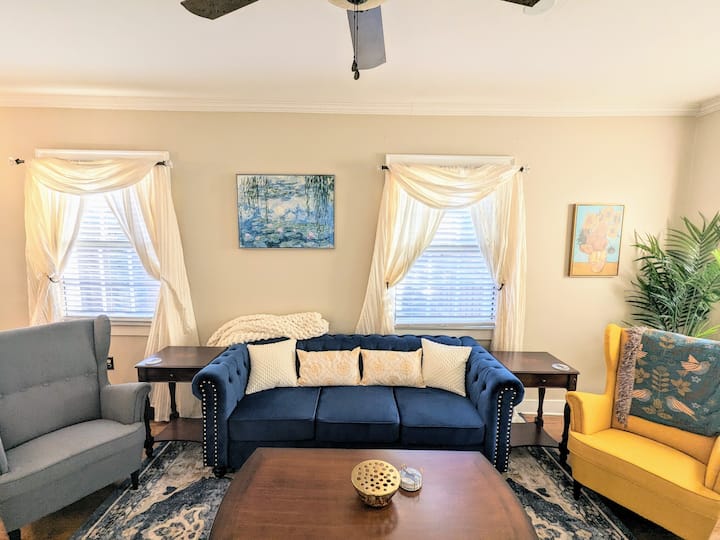 Walk To Forsyth Park! +2 King Beds W/ Private Yard - Savannah, GA