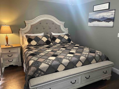 Smoky Mountain View Suite at Cades Cove Landing101