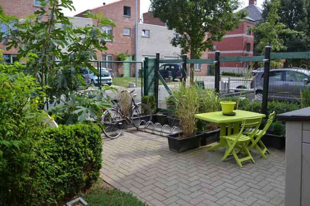 the frontgarden where you can stall your bike