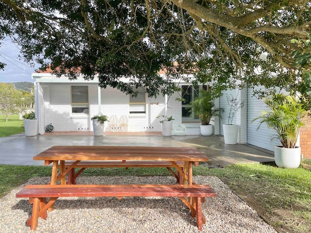 Sunny Corner Holiday Home