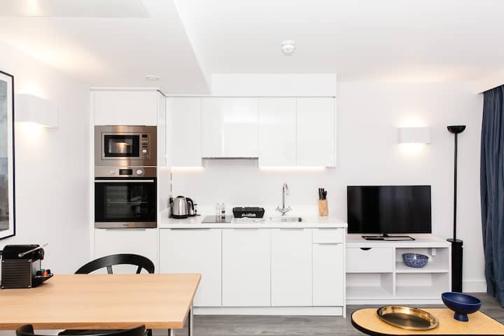 New Studio Apartment-Tower Bridge/ Aldgate