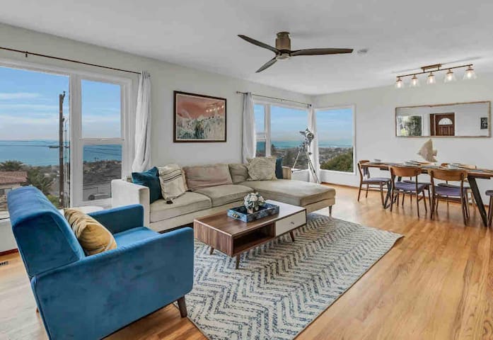 Hilltop Villa Offering Uninterrupted Ocean Vistas