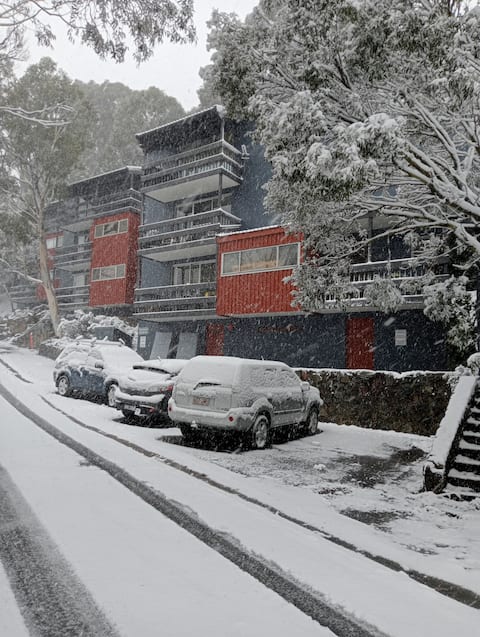 Modern 3 bedroom apartment in central Thredbo