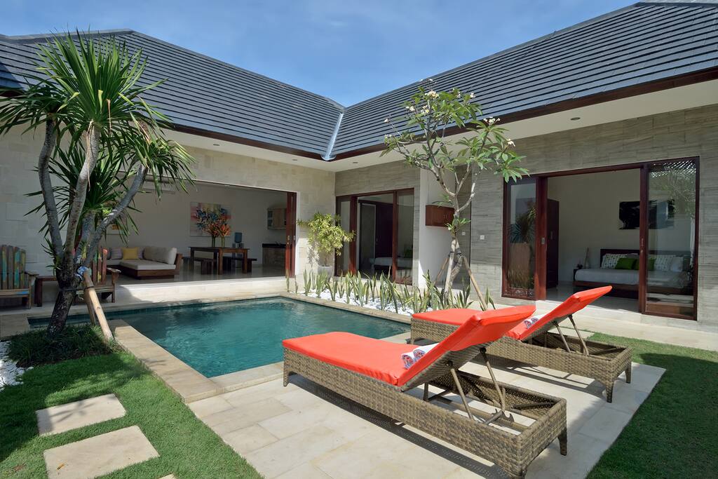 All day sun. Relax in comfort and privacy