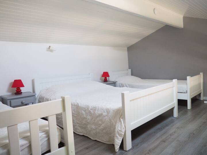 La mezzanine (2 lits90 1 lit 140) 